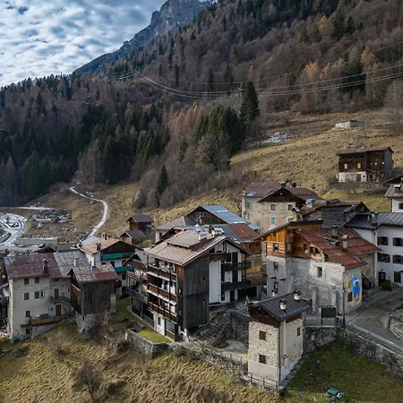 Olimpica, Rifugio Vicino A Cortina 씨비아나