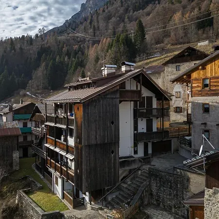 Olimpica, Rifugio Vicino A Cortina *
